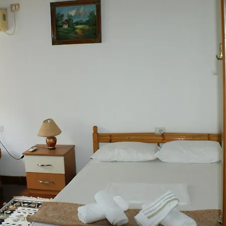 Bazzar 招待所 Gjirokastër